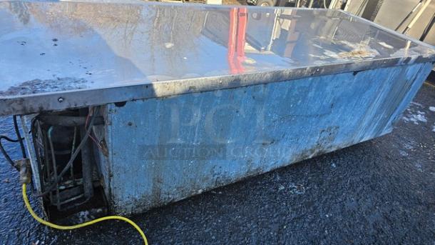 Commercial Stainless Steel Chef Base. Needs Cleaned Has a few dents on the front *See Pictures* Was working when removed - Image 7 of 7