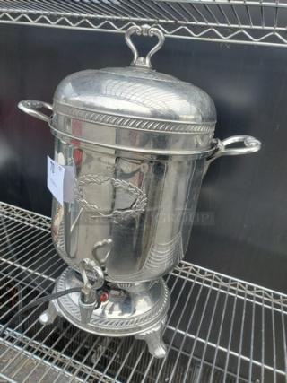 Farberware Automatic Presentation Coffee Percolator Urn. 120V, 60 Hz