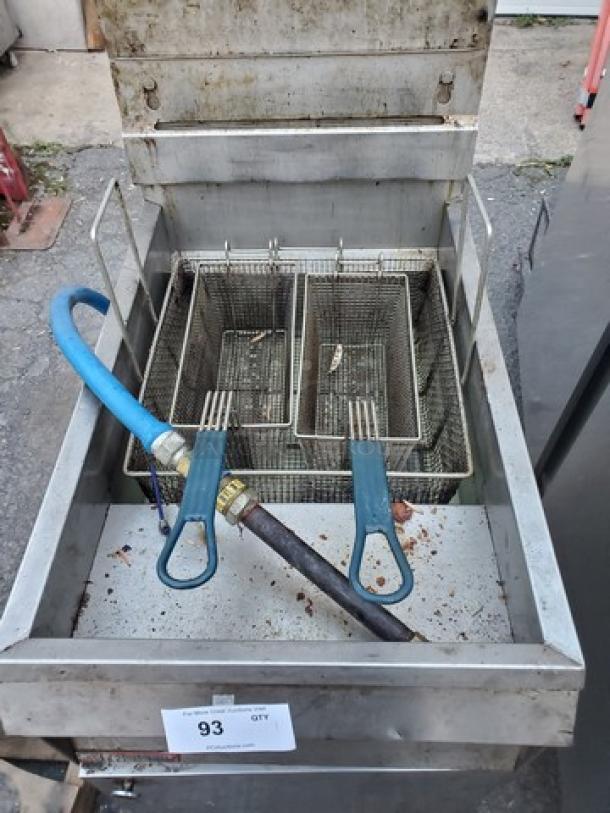 Pitco Frialator Stainless Steel Propane Floor Fryer! - Image 2 of 7