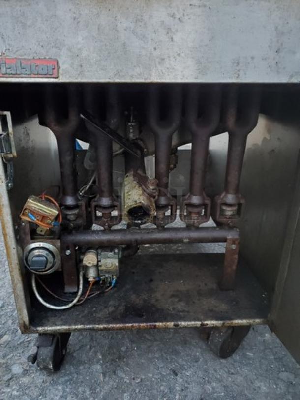 Pitco Frialator Stainless Steel Propane Floor Fryer! - Image 6 of 7