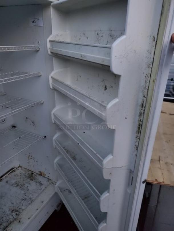 Frigidaire Upright Freezer. Needs cleaned - Image 3 of 4