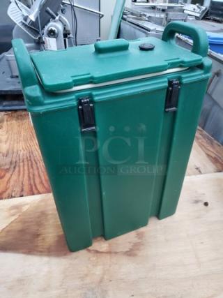 Cambro 500LCD Insulated Beverage Dispenser