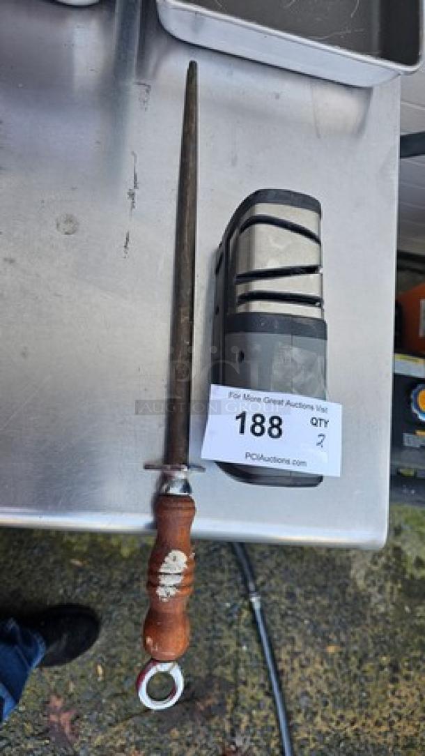2 Miscellaneous Knife Sharpeners (2xBid) - Image 1 of 2