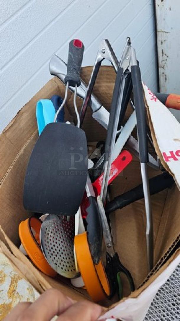 Lot of Miscellaneous Kitchenware - Image 3 of 3