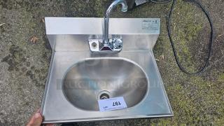 Stainless Steel Wall Mountable Hand Sink