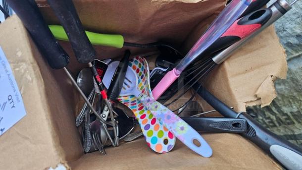 Lot of Miscellaneous Kitchenware - Image 1 of 3