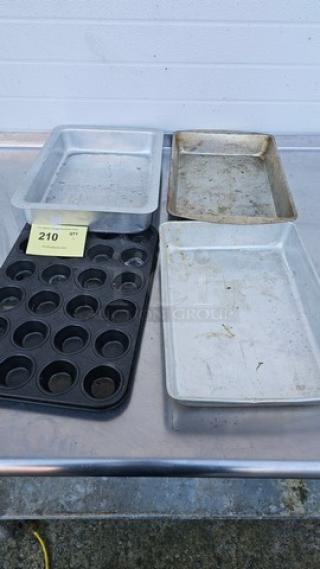 4 Miscellaneous Baking Pans (4xBid)