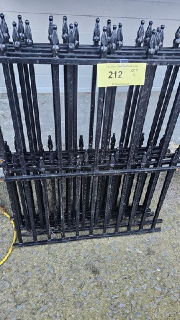 Small Fence. 5 Sections. (5xBid) - Image 1 of 3