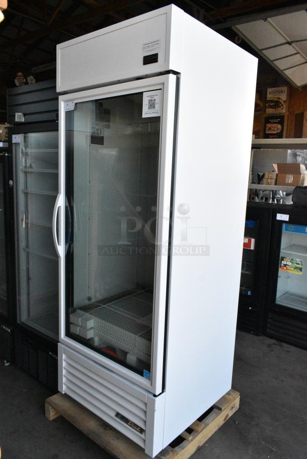 BRAND NEW SCRATCH AND DENT! 2024 True TSCI-600R-G-PH Metal Commercial Single Door Reach In Cooler Merchandiser w/ Poly Coated Racks. 115 Volts, 1 Phase. Tested and Working! - Image 3 of 6