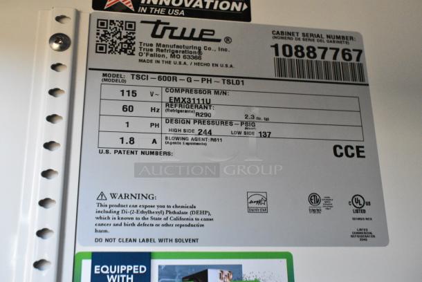 BRAND NEW SCRATCH AND DENT! 2024 True TSCI-600R-G-PH Metal Commercial Single Door Reach In Cooler Merchandiser w/ Poly Coated Racks. 115 Volts, 1 Phase. Tested and Working! - Image 6 of 6