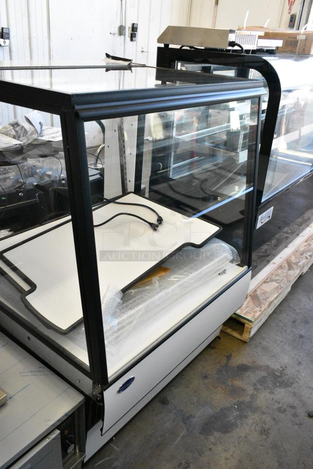 BRAND NEW SCRATCH AND DENT! Federal SGD3648 Metal Commercial Dry Display Case Merchandiser. 120 Volts, 1 Phase. - Image 1 of 6