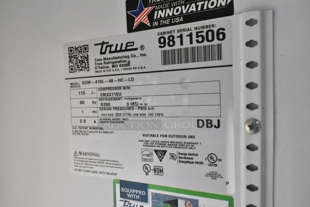 2020 True GDM-41SL-48-HC-LD Metal Commercial 2 Door Reach In Cooler Merchandiser w/ Poly Coated Racks. 115 Volts, 1 Phase. Tested and Working! - Image 6 of 6