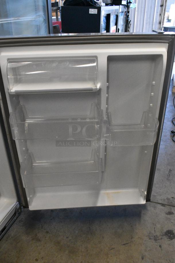 2016 Whirlpool WRT511SZDM00 Stainless Steel Cooler w/ Freezer. 115 Volts, 1 Phase. Tested and Working! - Image 5 of 6