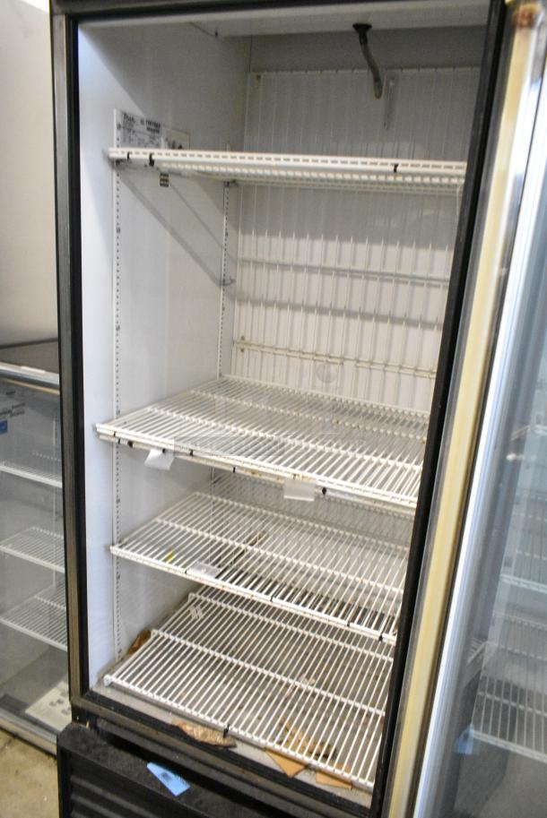 True GDM-26F Metal Commercial Single Door Reach In Freezer Merchandiser w/ Poly Coated Racks. 115 Volts, 1 Phase. Tested and Working! - Image 4 of 5