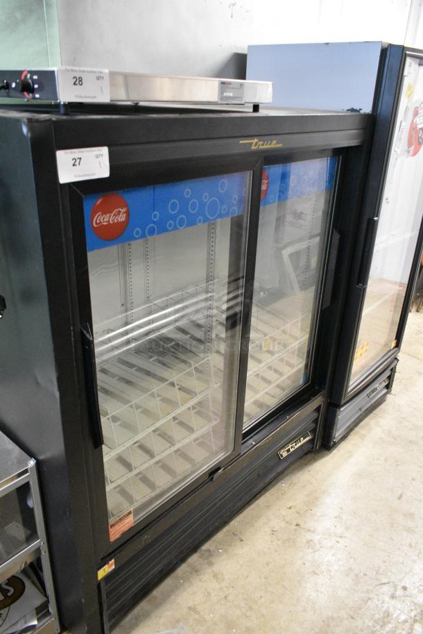 True GDM-41SL-54-LD Metal Commercial 2 Door Reach In Cooler Merchandiser w/ Poly Coated Racks. 115 Volts,1 Phase. Tested and Working! - Image 2 of 6