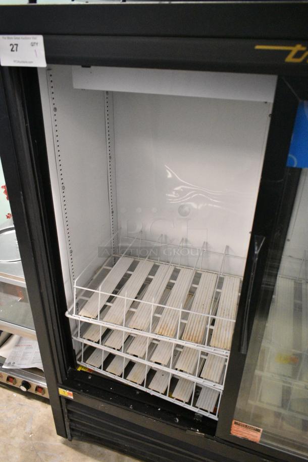 True GDM-41SL-54-LD Metal Commercial 2 Door Reach In Cooler Merchandiser w/ Poly Coated Racks. 115 Volts,1 Phase. Tested and Working! - Image 4 of 6