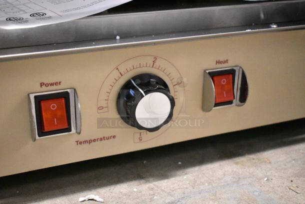 BRAND NEW SCRATCH AND DENT! Carnival King 382NCM560R Stainless Steel Commercial Countertop 10 Pound Nacho Chip Warmer Merchandiser. 120 Volts, 1 Phase. Tested and Working! - Image 3 of 7