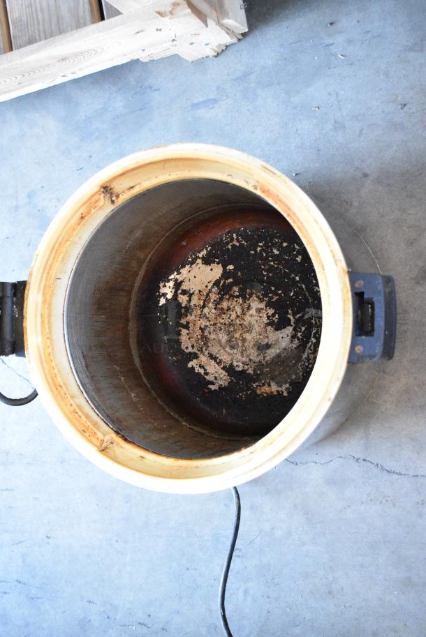 SEJ-22000 Metal Countertop 50 Cup Rice Warmer. Tested and Working! - Image 4 of 6