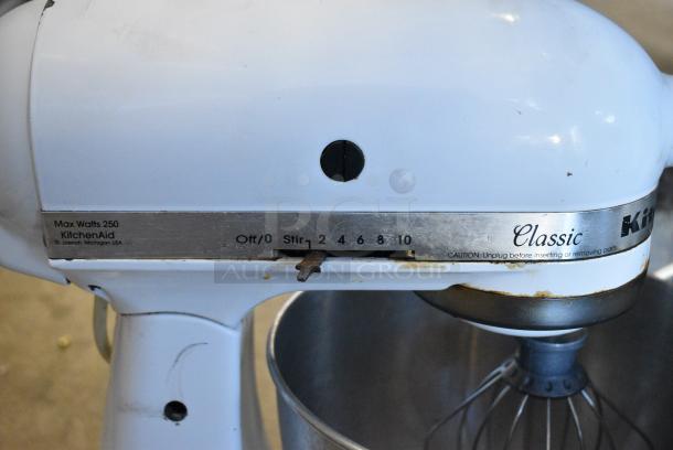 KitchenAid K45SSWH Metal Countertop Planetary Dough Mixer w/ Attachment, Paddle and Whisk Attachments. 120 Volts, 1 Phase. Tested and Working! - Image 7 of 8