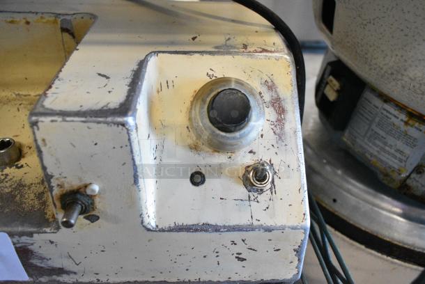 Edlund Metal Commercial Countertop Pastry Dough Filler. Tested and Working! - Image 3 of 4