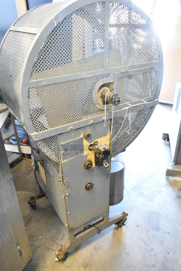Tom TM-45 Metal Commercial Floor Style Tying Machine on Commercial Casters. Tested and Working! - Image 6 of 7