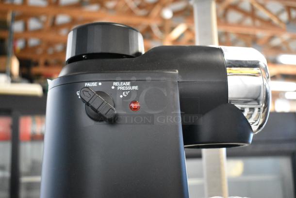 BRAND NEW SCRATCH AND DENT! Imusa GAU-18217 Countertop Espresso Machine w/ 2 Portafilters. 120 Volts, 1 Phase. - Image 6 of 8