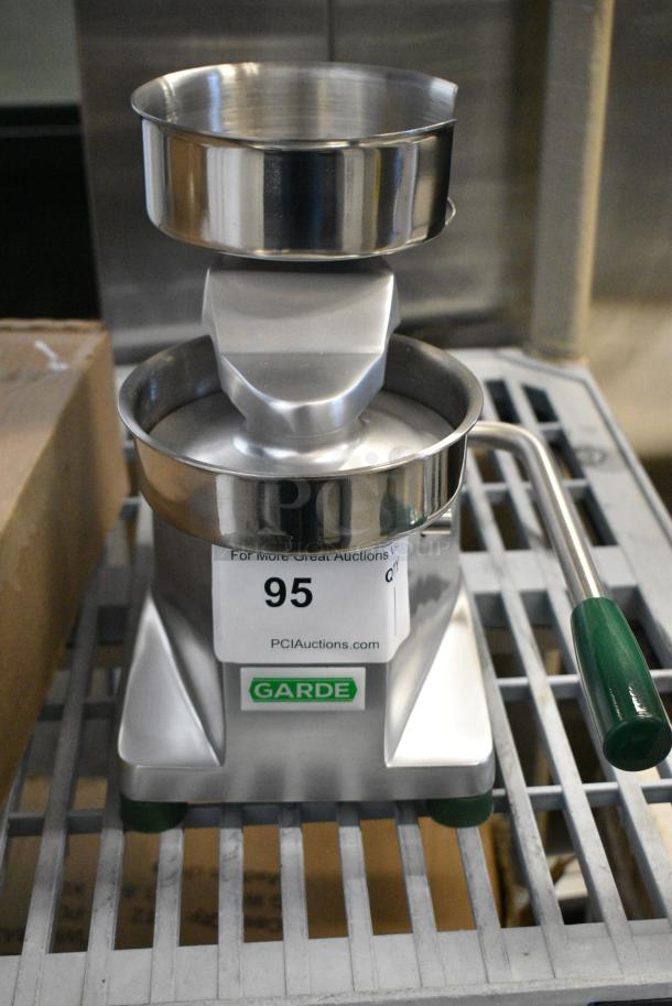 BRAND NEW SCRATCH AND DENT! Garde 181HDHP12 Heavy-Duty 1/2 lb. 5" Hamburger Patty Molding Press with Handle - Image 2 of 5