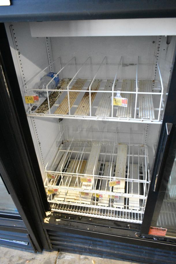 True GDM-41SL-54-LD Metal Commercial 2 Door Reach In Cooler Merchandiser. 115 Volts, 1 Phase. Tested and Working! - Image 3 of 5
