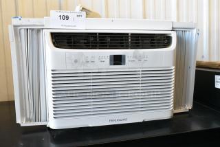 Frigidaire FFRA062WA1 Metal Window Mount Air Conditioner. 115 Volts, 1 Phase. Tested and Working!