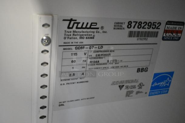 BRAND NEW SCRATCH AND DENT! True GDM-07-LD Metal Commercial Mini Cooler Merchandiser. 115 Volts, 1 Phase. Tested and Working! - Image 3 of 3