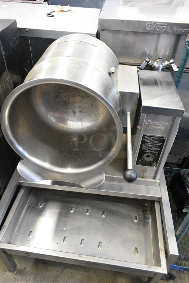 Cleveland KET-6T Stainless Steel Commercial Electric Powered 6 Quart Steam Kettle Tilting Kettle on Stand. 208 Volts, 3 Phase. - Image 7 of 8
