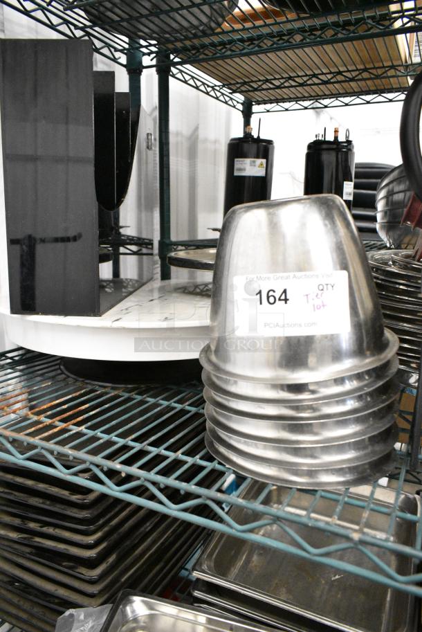 ALL ONE MONEY! Tier Lot of Various Items Including Stainless Steel Bowls, Coffee Carafe and Cake Stand - Image 4 of 5