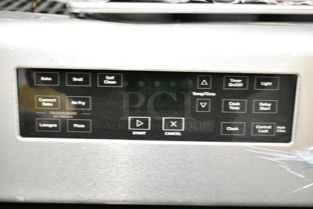 BRAND NEW SCRATCH AND DENT! Whirlpool Stainless Steel Commercial Natural Gas Powered 4 Burner Range w/ Convection Oven. - Image 4 of 6