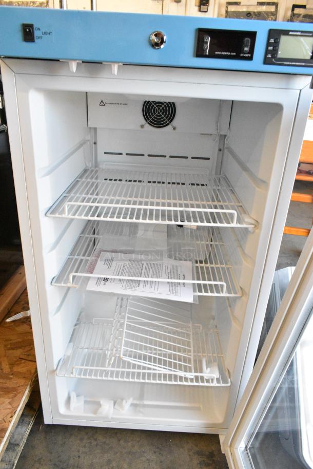 BRAND NEW SCRATCH AND DENT! EQ Temp ACR32G Stainless Steel Commercial Mini Cooler Merchandiser. See Door For Damage. 115 Volts, 1 Phase. Tested and Working! - Image 3 of 4