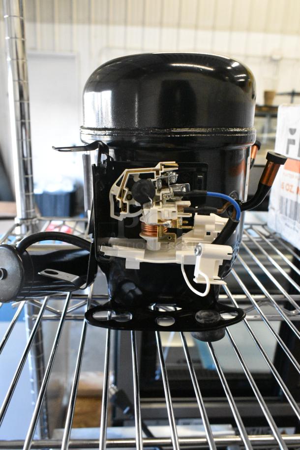 BRAND NEW SCRATCH AND DENT! Avantco 178NPY14LR Compressor - R290. 115-127 Volts, 1 Phase. - Image 3 of 4