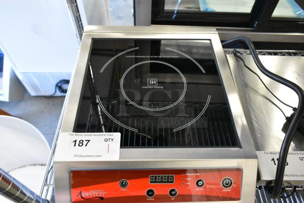 BRAND NEW SCRATCH AND DENT! Avantco 177IC3500 Stainless Steel Commercial Countertop Electric Powered Single Burner Induction Range. 208-240 Volts, 1 Phase. - Image 4 of 5