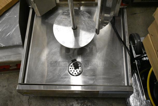 BRAND NEW SCRATCH AND DENT! Avantco 177VB203 Stainless Steel Commercial Countertop Natural Gas Powered Vertical Broiler. 28,500 BTU. - Image 6 of 10