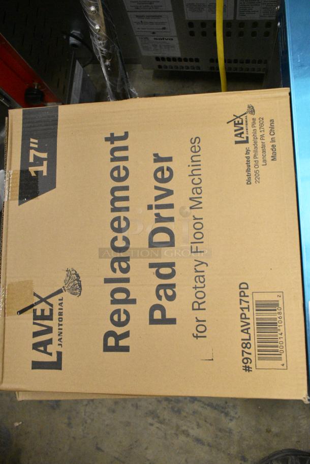 BRAND NEW SCRATCH AND DENT! Lavex 978LAVP17A 17" Single Speed Rotary Floor Machine w/ Lavex 978LAVP17PD Pad Driver for 17" Rotary Floor Machines. 110-120 Volts, 1 Phase. Tested and Working! - Image 3 of 7