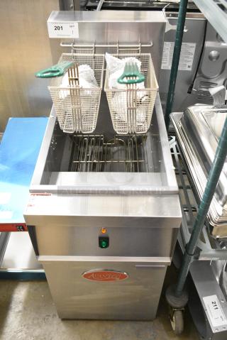BRAND NEW SCRATCH AND DENT! Avantco 177EF40E Stainless Steel Commercial Countertop Electric Powered Deep Fat Fryer w/ 2 Metal Fry Baskets. 240 Volts.