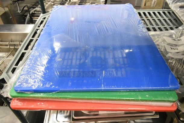 6 BRAND NEW SCRATCH AND DENT! Various Cutting Boards Including San Jamar CBG912GN, Winco CBBU-1824, Winco CBGR-1824, Winco CBRD-1824, Winco CBWT-1824, . 6 Times Your Bid! - Image 4 of 11