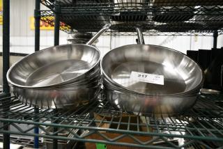 10 BRAND NEW SCRATCH AND DENT! Vigor 473SSFRY11 SS1 Series 11" Stainless Steel Fry Pan with Aluminum-Clad Bottom. 10 Times Your Bid!