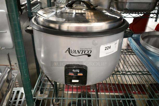 BRAND NEW SCRATCH AND DENT! Avantco 177RCB90 90 Cup (45 Cup Raw) Electric Rice Cooker / Warmer. 240 Volts, 1 Phase. - Image 1 of 5