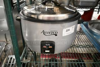 BRAND NEW SCRATCH AND DENT! Avantco 177RCB90 90 Cup (45 Cup Raw) Electric Rice Cooker / Warmer. 240 Volts, 1 Phase.