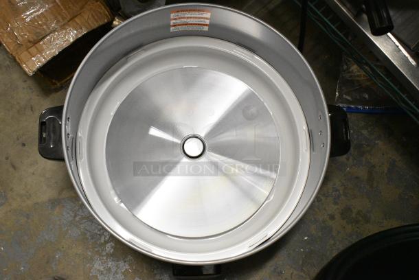 BRAND NEW SCRATCH AND DENT! Avantco 177RCB90 90 Cup (45 Cup Raw) Electric Rice Cooker / Warmer. 240 Volts, 1 Phase. - Image 4 of 5