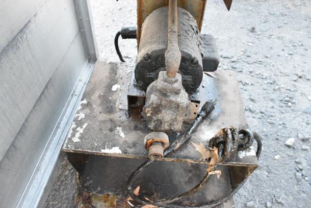 Pitco Frialator Metal Oil Filtration System. - Image 2 of 3
