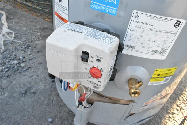 Bradford White GPVT-50 201 Metal Commercial Propane Gas Powered Hot Water Heater. 50,000 BTU. - Image 3 of 5