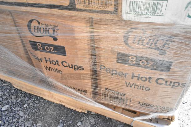 29 BRAND NEW IN BOX! Items Including 2 Box 127RD12BULK Choice 12 oz. Customizable Microwavable Translucent Round Deli Container - 500/Case, 5008W Choice 8 oz. Tall White Poly Paper Hot Cup - 1000/Case, 50018NAP Napkins, 5 Box Chicopee 0041 Chix® SC 13" x 21" White Standard-Duty Foodservice Towel - 150/Case. 29 Times Your Bid! - Image 9 of 11