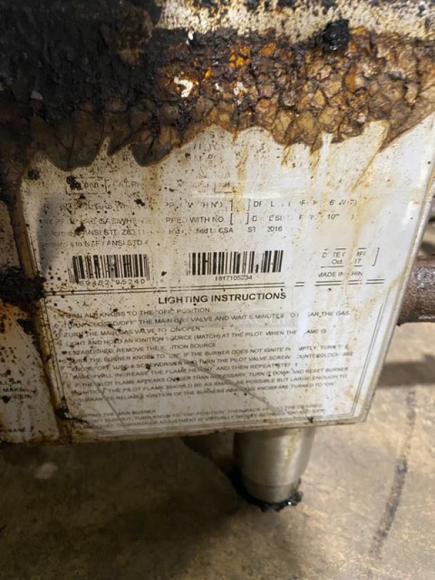 Globe Commercial Natural Gas Powered Countertop 4 Burner Range! All Stainless Steel Body! On Legs! Working When Removed! - Image 8 of 9