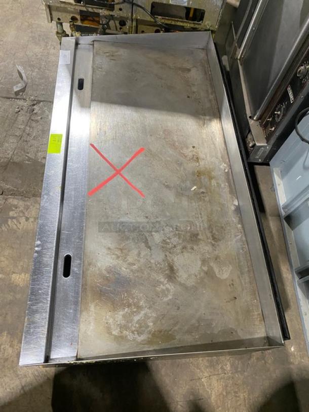 Late Model! Star Ultra-Max Commercial Natural Gas Powered Countertop Flat Griddle! All Stainless Steel! With Thermostatic Controls! On Legs!  Model: S6211A SN: CT8600318A2! Working When Removed! - Image 5 of 8