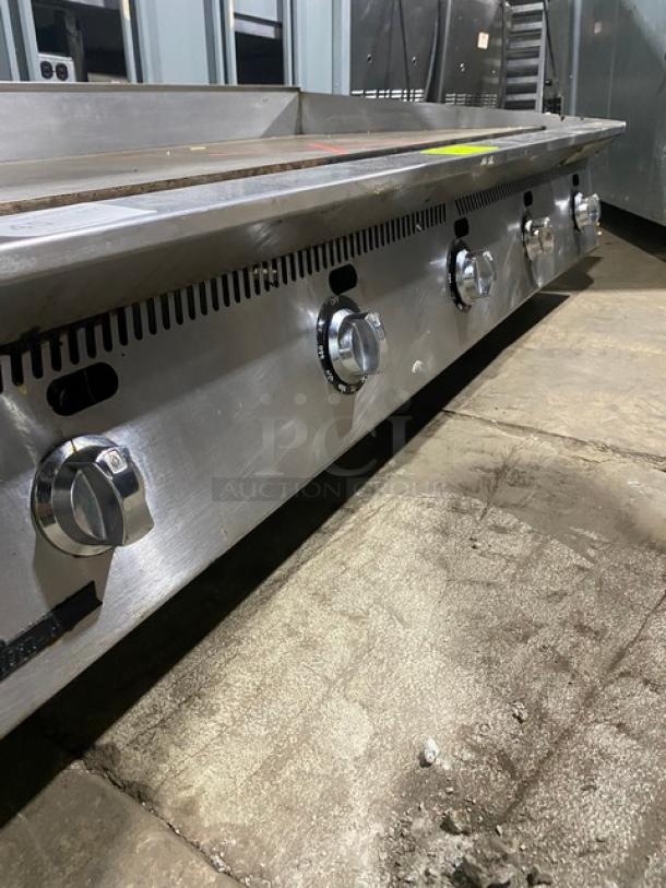 Late Model! Star Ultra-Max Commercial Natural Gas Powered Countertop Flat Griddle! All Stainless Steel! With Thermostatic Controls! On Legs!  Model: S6211A SN: CT8600318A2! Working When Removed! - Image 6 of 8